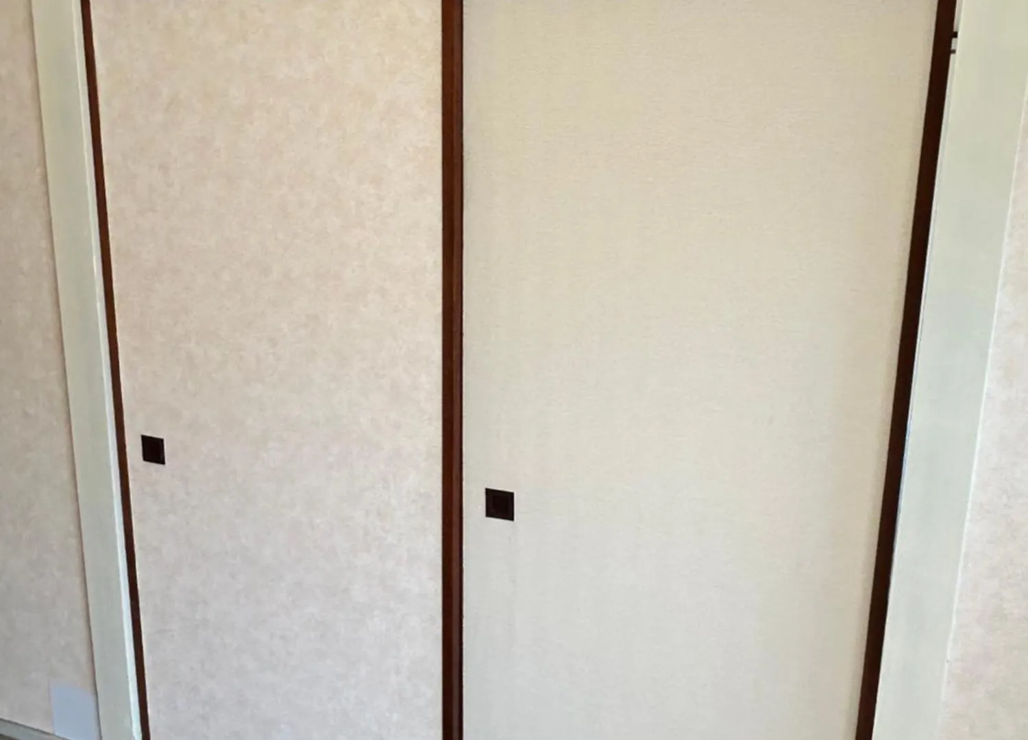 Apartment Two Devided Rooms With Two Large Beds Close To Nipponbashi Osaka Japan