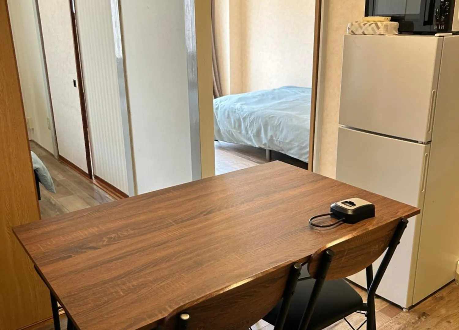 Apartment Two Devided Rooms With Two Large Beds Close To Nipponbashi Osaka Japan