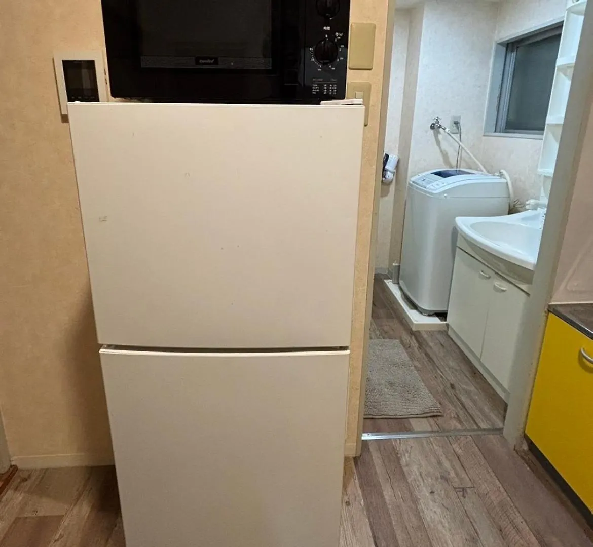 Two Devided Rooms With Two Large Beds Close To Nipponbashi Osaka 0*,  Japan