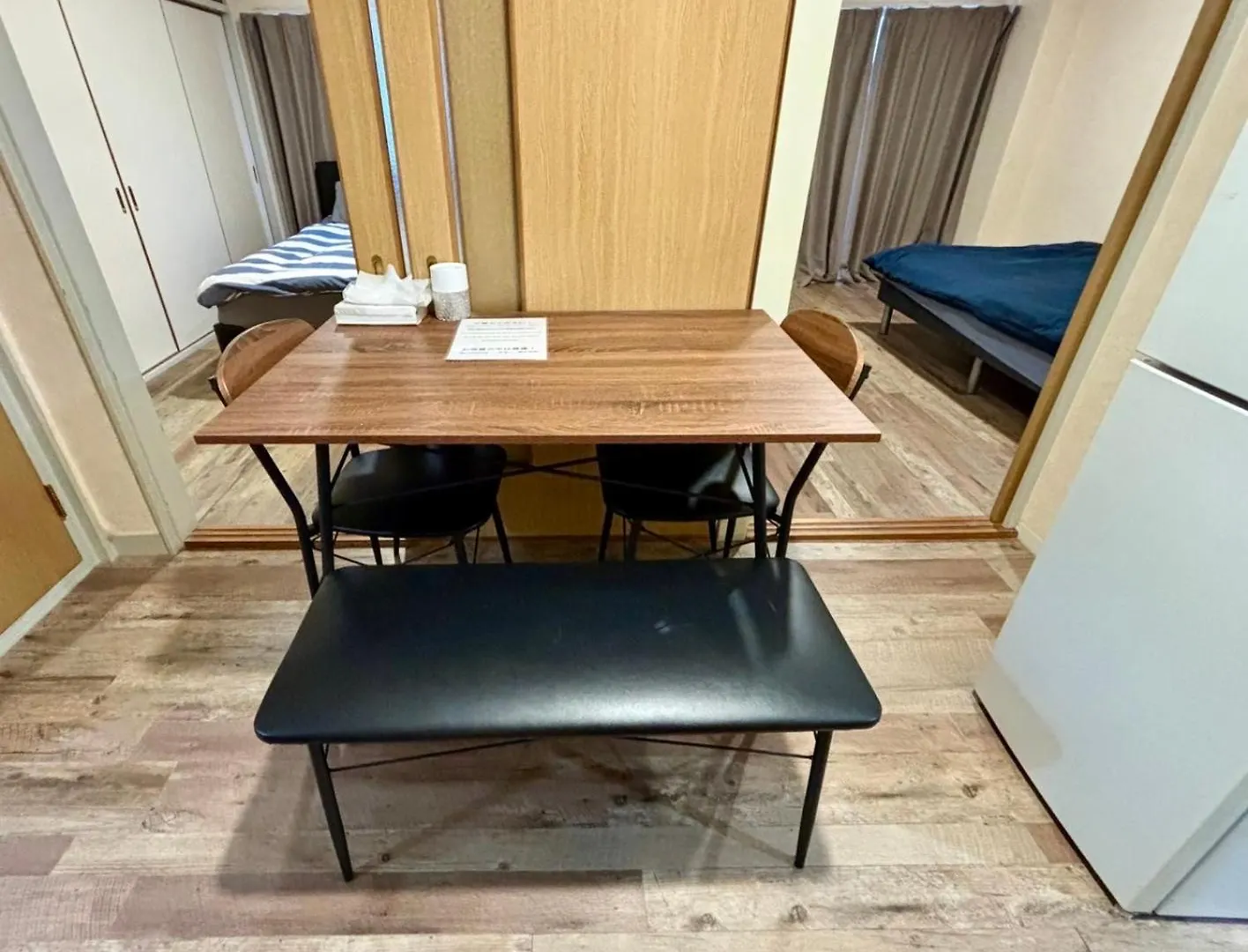 Two Devided Rooms With Two Large Beds Close To Nipponbashi location